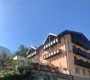 Park Hotel Bellevue Dimaro